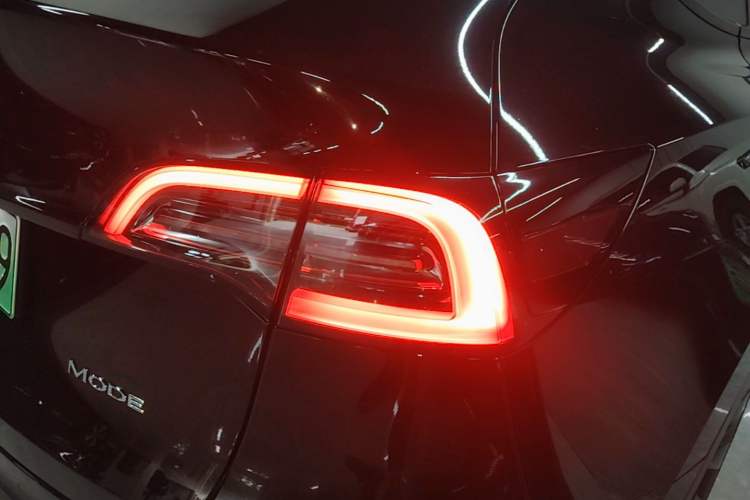 Used Tesla Model Y 2022 Revised Version Rear-Wheel Drive Right Rear Taillight