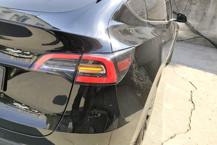 Used Tesla Model Y 2022 Revised Version Long-Range All-Wheel Drive Right Rear Taillight