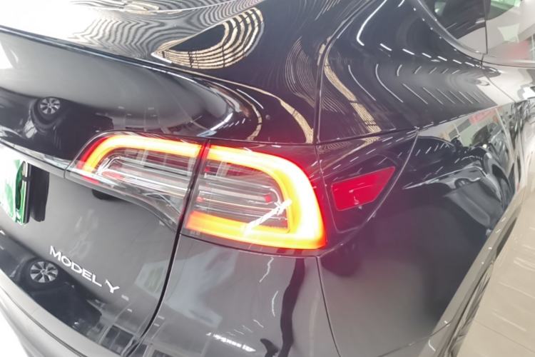 Used Tesla Model Y 2022 Revised Version Rear-Wheel Drive Right Rear Taillight