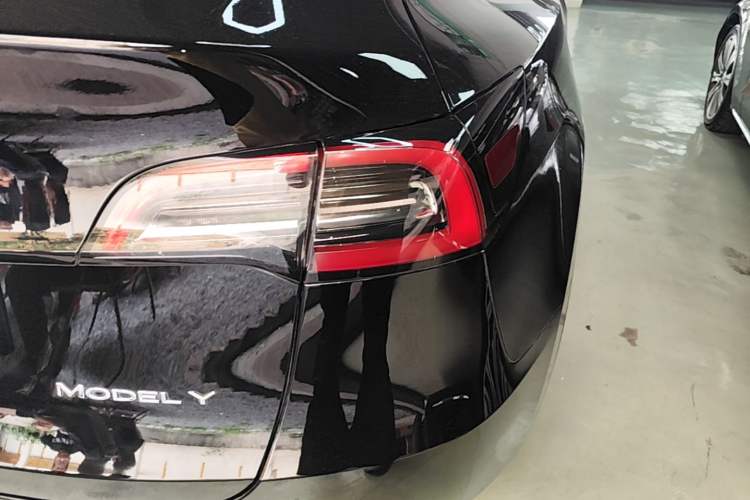 Used Tesla Model Y 2022 Revised Version Long-Range All-Wheel Drive Right Rear Taillight