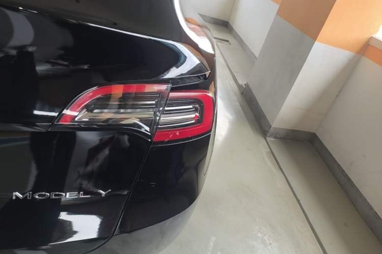 Used Tesla Model Y 2022 Revised Version Rear-Wheel Drive Right Rear Taillight