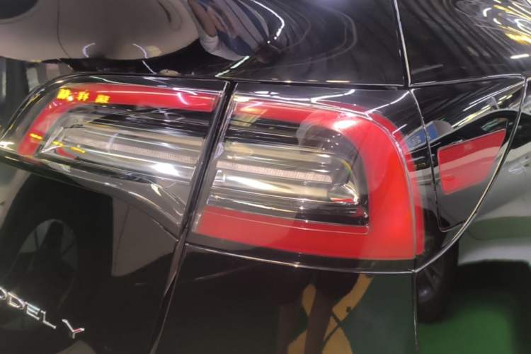 Used Tesla Model Y 2022 Revised Version Rear-Wheel Drive Right Rear Taillight
