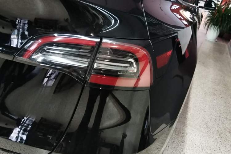 Used Tesla Model Y 2022 Revised Version Long-Range All-Wheel Drive Right Rear Taillight