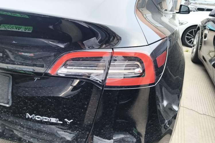 Used Tesla Model Y 2022 Rear-Wheel-Drive Version Right Rear Taillight