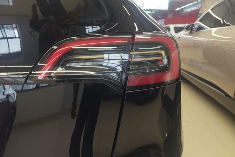 Used Tesla Model Y 2022 Rear-Wheel-Drive Version Right Rear Taillight