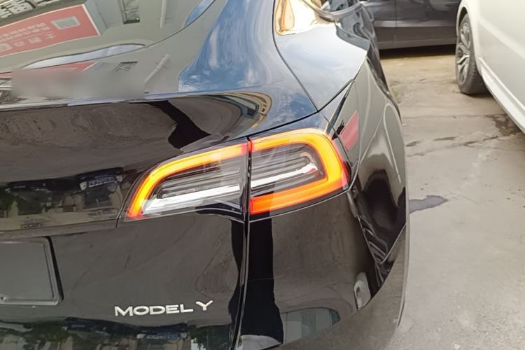 Used Tesla Model Y 2022 Revised Version Long-Range All-Wheel Drive Right Rear Taillight
