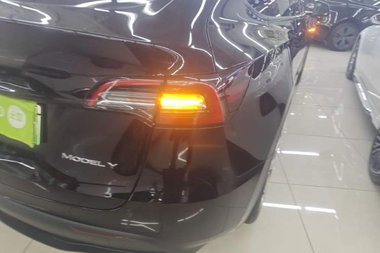 Used Tesla Model Y 2022 Revised Version Rear-Wheel Drive Right Rear Taillight