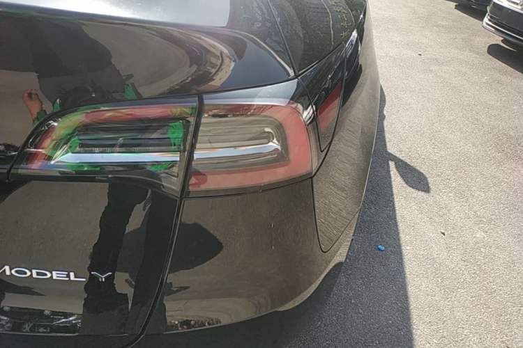 Used Tesla Model Y 2022 Revised Version Rear-Wheel Drive Right Rear Taillight