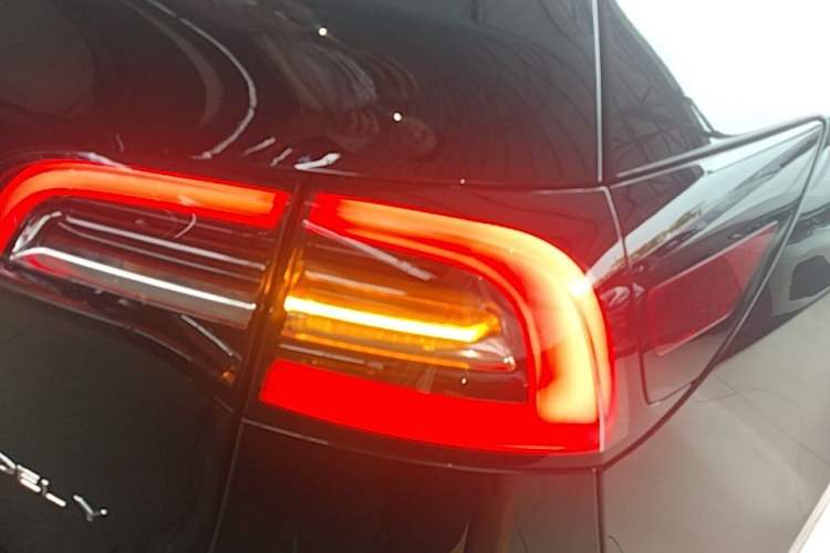 Used Tesla Model Y 2022 Revised Version Rear-Wheel Drive Right Rear Taillight