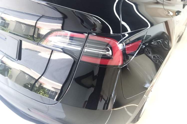 Used Tesla Model Y 2022 Revised Version Rear-Wheel Drive Right Rear Taillight