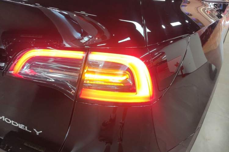 Used Tesla Model Y 2022 Revised Version Rear-Wheel Drive Right Rear Taillight