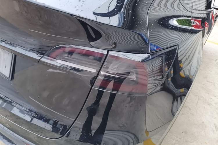 Used Tesla Model Y 2022 Rear-Wheel-Drive Version Right Rear Taillight
