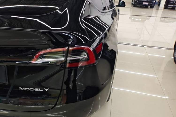 Used Tesla Model Y 2022 Rear-Wheel-Drive Version Right Rear Taillight