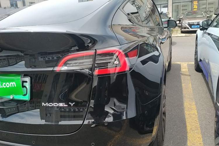 Used Tesla Model Y 2022 Revised Version Rear-Wheel Drive Right Rear Taillight