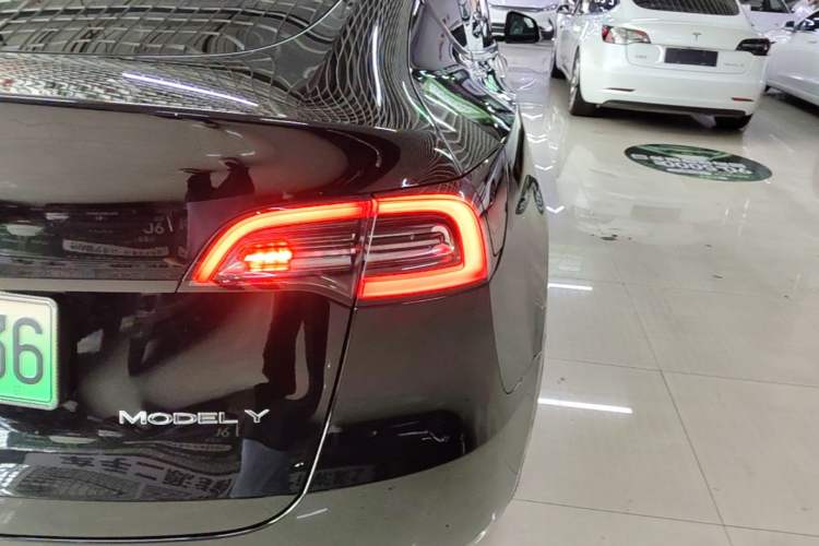 Used Tesla Model Y 2022 Revised Version Rear-Wheel Drive Right Rear Taillight