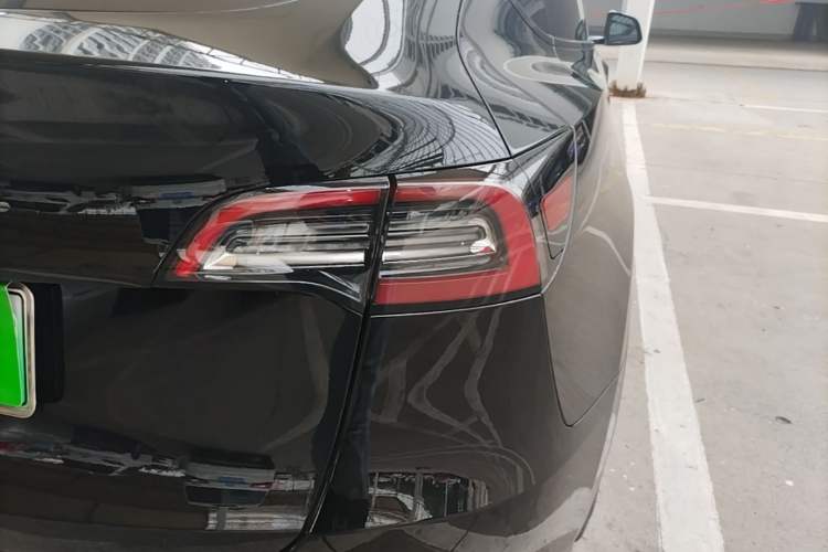 Used Tesla Model Y 2022 Revised Version Rear-Wheel Drive Right Rear Taillight
