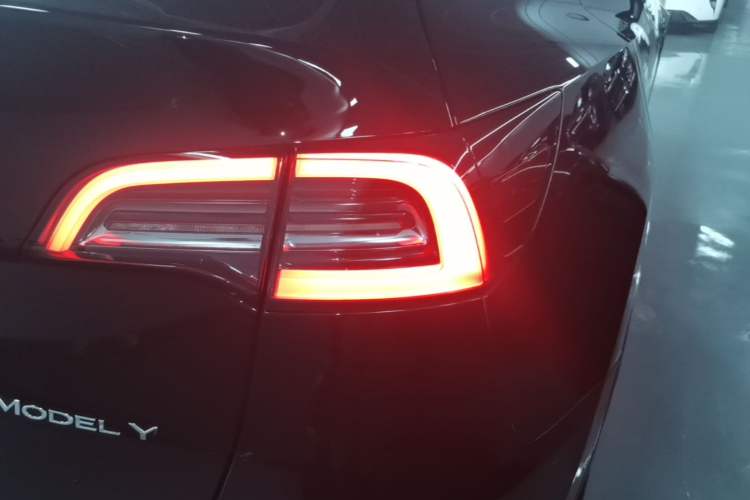 Used Tesla Model Y 2022 Revised Version Rear-Wheel Drive Right Rear Taillight
