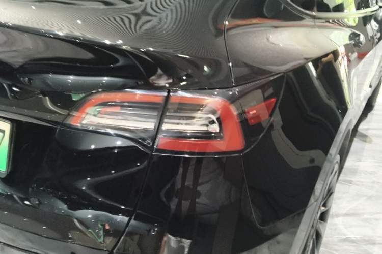 Used Tesla Model Y 2022 Rear-Wheel-Drive Version Right Rear Taillight