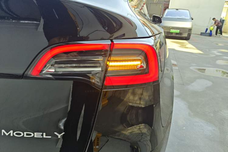 Used Tesla Model Y 2022 Revised Version Rear-Wheel Drive Right Rear Taillight
