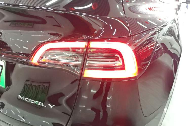 Used Tesla Model Y 2022 Revised Version Rear-Wheel Drive Right Rear Taillight