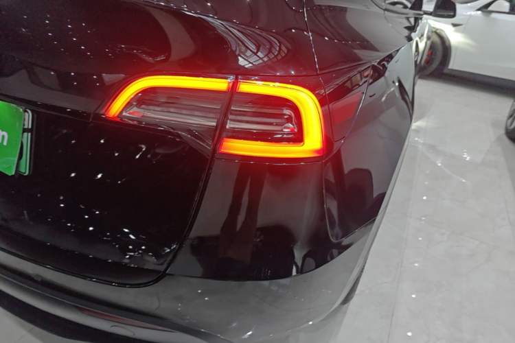 Used Tesla Model Y 2022 Revised Version Rear-Wheel Drive Right Rear Taillight
