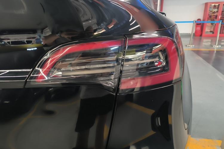 Used Tesla Model Y 2022 Revised Version Rear-Wheel Drive Right Rear Taillight
