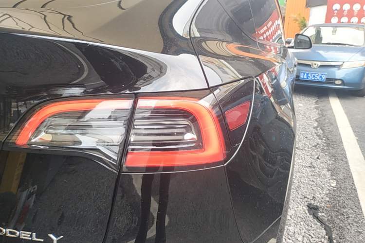 Used Tesla Model Y 2022 Revised Version Long-Range All-Wheel Drive Right Rear Taillight