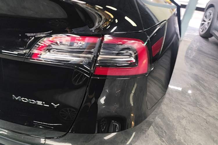 Used Tesla Model Y 2022 Revised Version Rear-Wheel Drive Right Rear Taillight