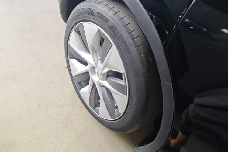 Used Tesla Model Y 2022 Revised Version Rear-Wheel Drive Right Rear Wheel Hub