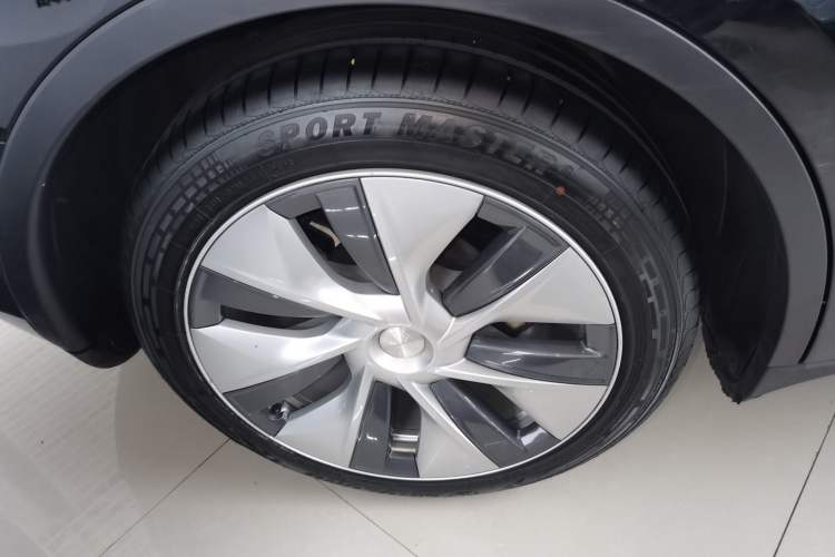 Used Tesla Model Y 2022 Revised Version Rear-Wheel Drive Right Rear Wheel Hub