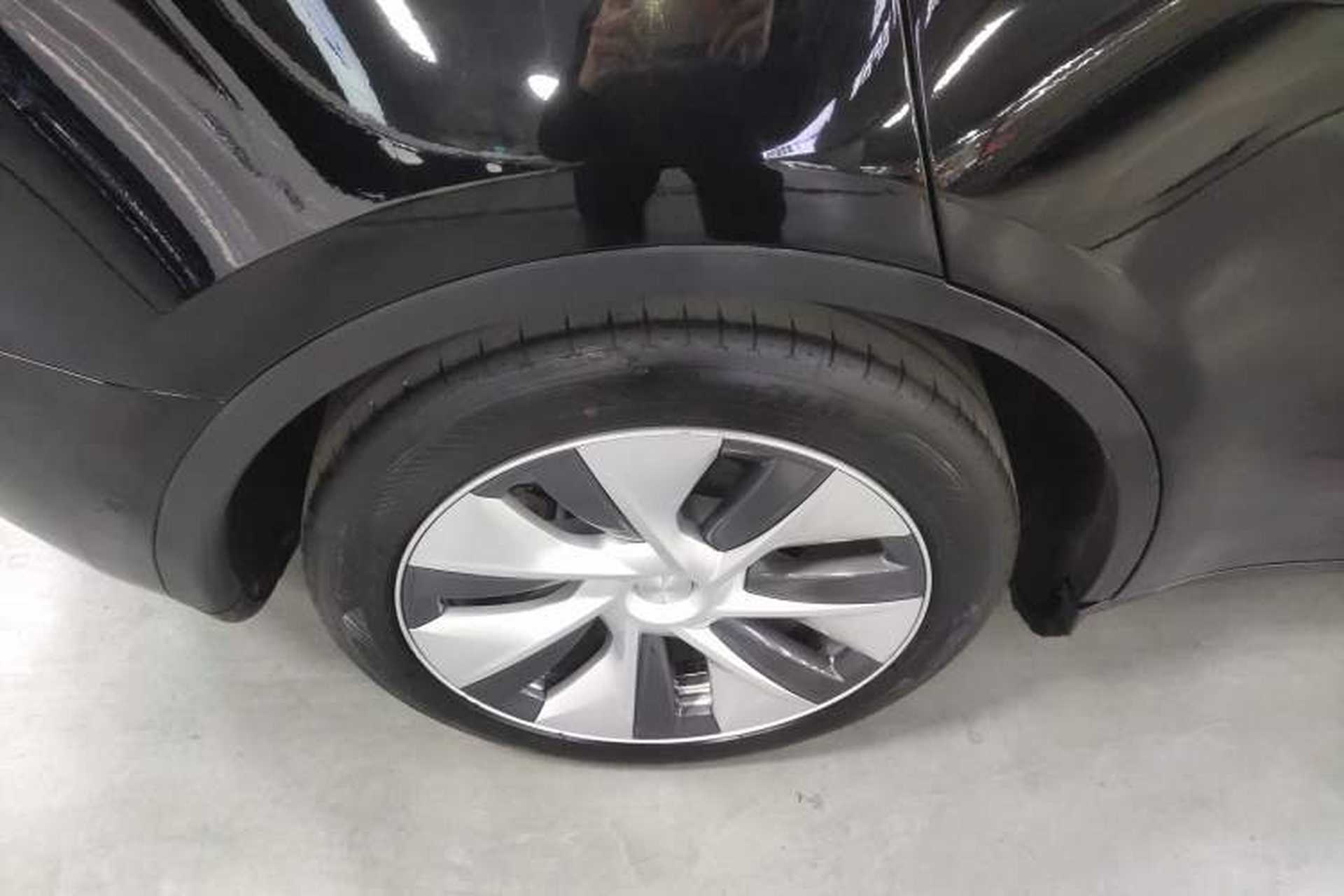 Used Tesla Model Y 2022 Revised Version Rear-Wheel Drive Right Rear Wheel Hub