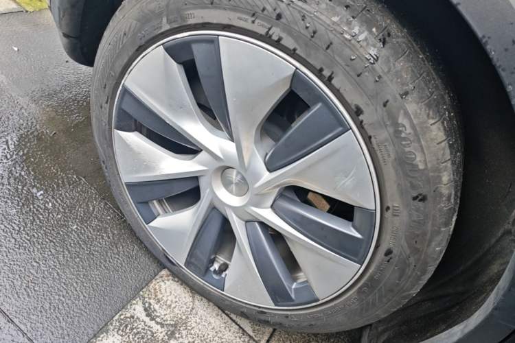 Used Tesla Model Y 2022 Revised Version Rear-Wheel Drive Right Rear Wheel Hub