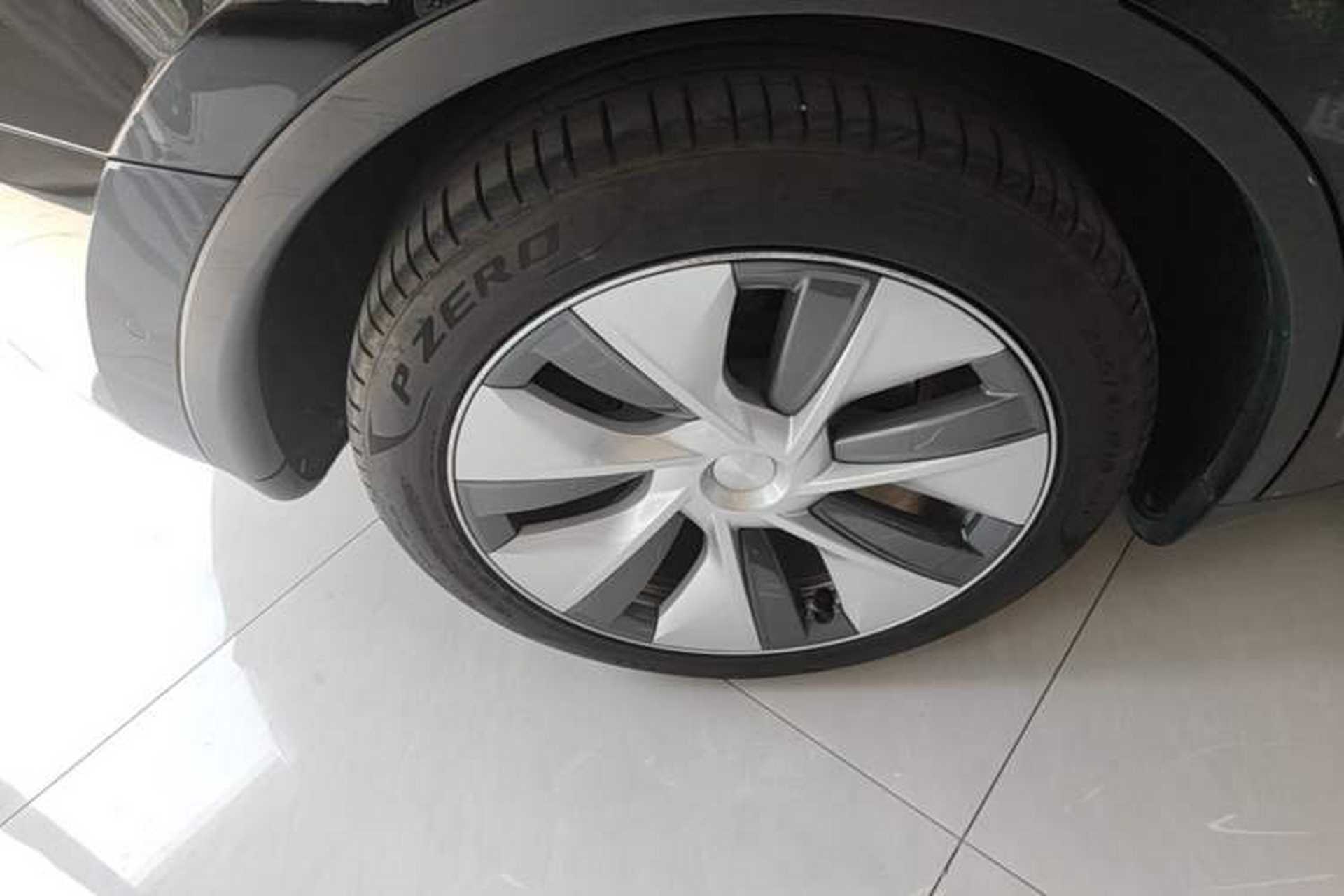 Used Tesla Model Y 2022 Revised Version Rear-Wheel Drive Right Rear Wheel Hub