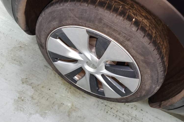 Used Tesla Model Y 2022 Revised Version Rear-Wheel Drive Right Rear Wheel Hub