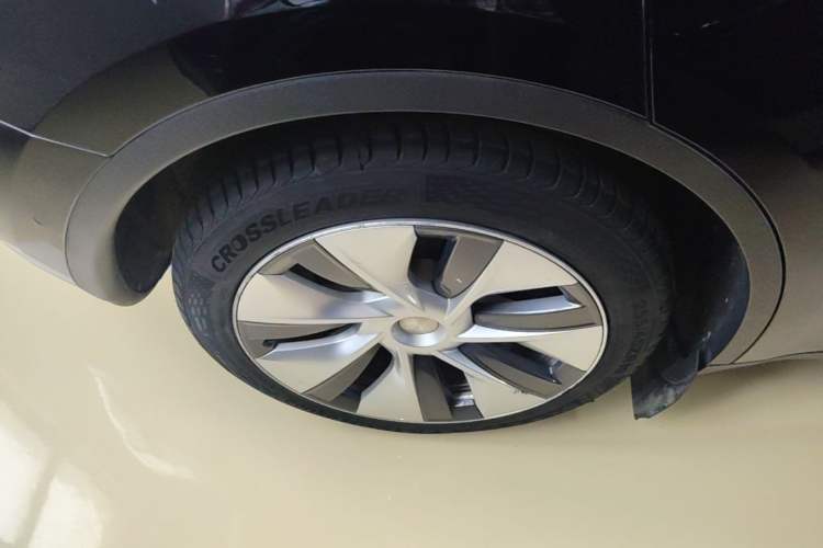 Used Tesla Model Y 2022 Revised Version Rear-Wheel Drive Right Rear Wheel Hub