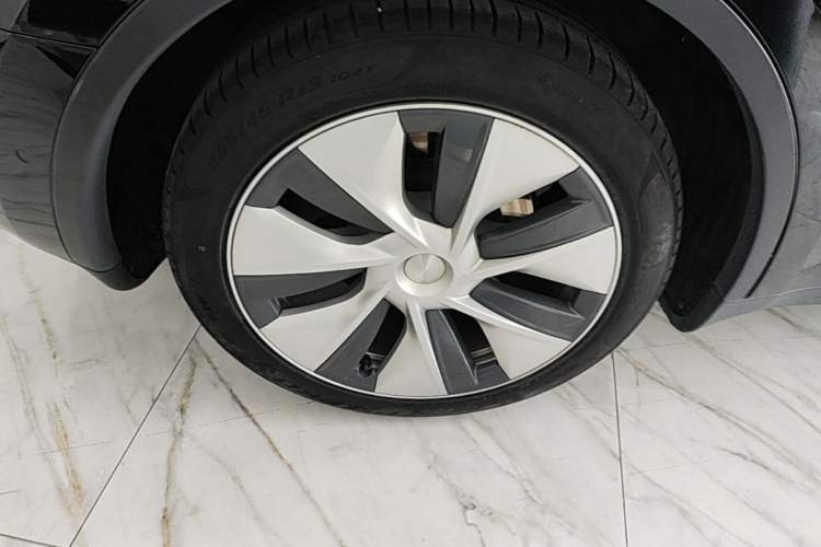 Used Tesla Model Y 2022 Revised Version Rear-Wheel Drive Right Rear Wheel Hub