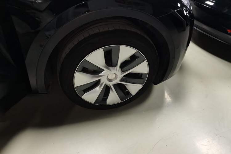 Used Tesla Model Y 2022 Revised Version Rear-Wheel Drive Right Rear Wheel Hub