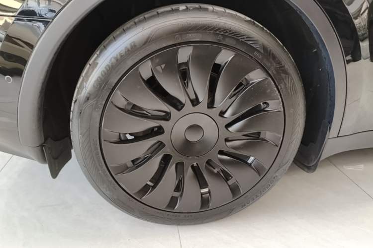 Used Tesla Model Y 2022 Revised Version Rear-Wheel Drive Right Rear Wheel Hub
