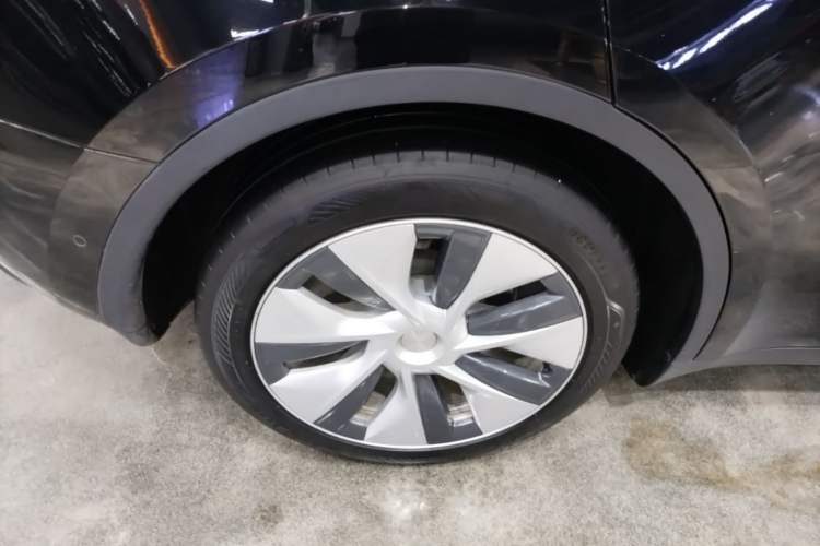 Used Tesla Model Y 2022 Revised Version Rear-Wheel Drive Right Rear Wheel Hub