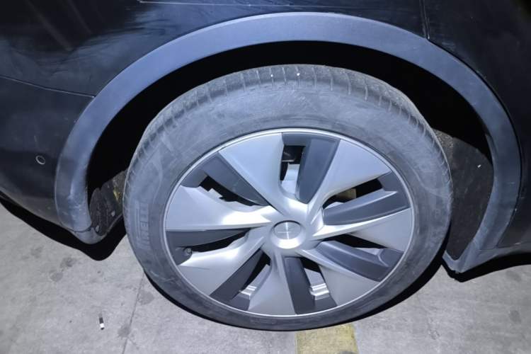 Used Tesla Model Y 2022 Revised Version Rear-Wheel Drive Right Rear Wheel Hub