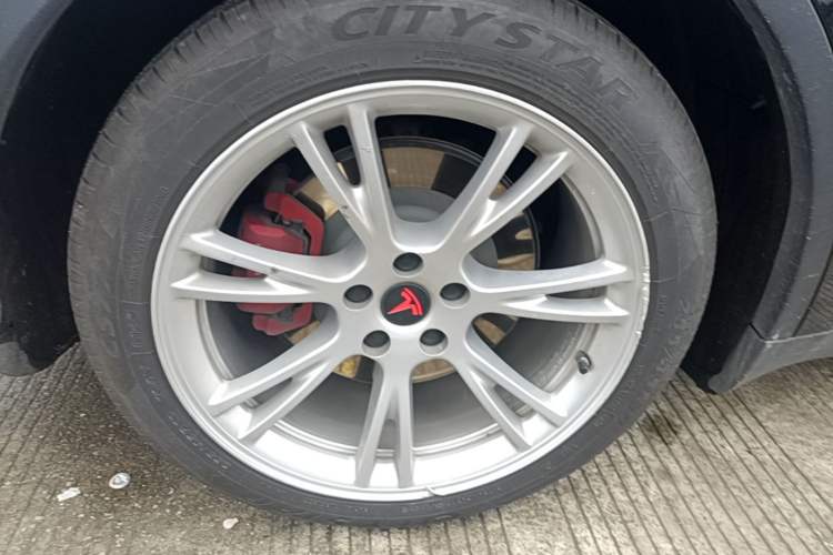Used Tesla Model Y 2022 Revised Version Rear-Wheel Drive Right Rear Wheel Hub