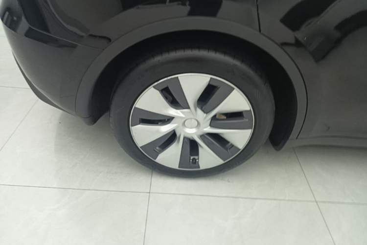 Used Tesla Model Y 2022 Revised Version Rear-Wheel Drive Right Rear Wheel Hub