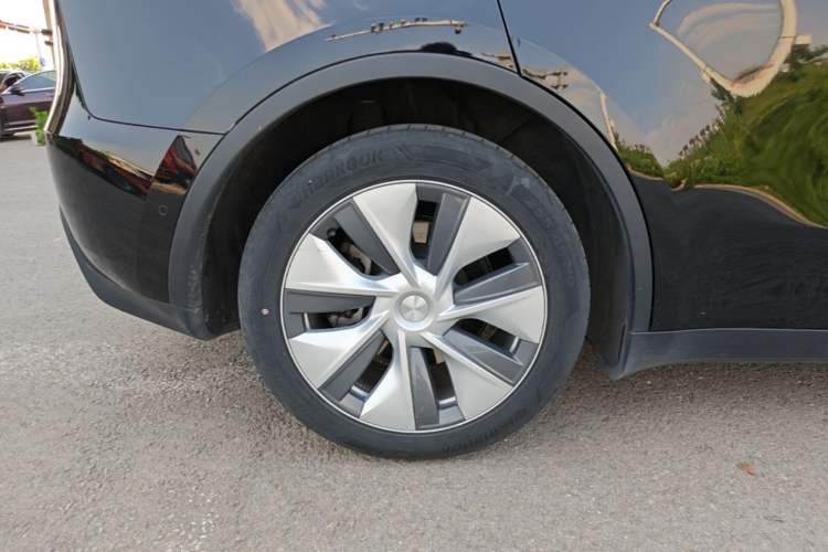 Used Tesla Model Y 2022 Revised Version Long-Range All-Wheel Drive Right Rear Wheel Hub