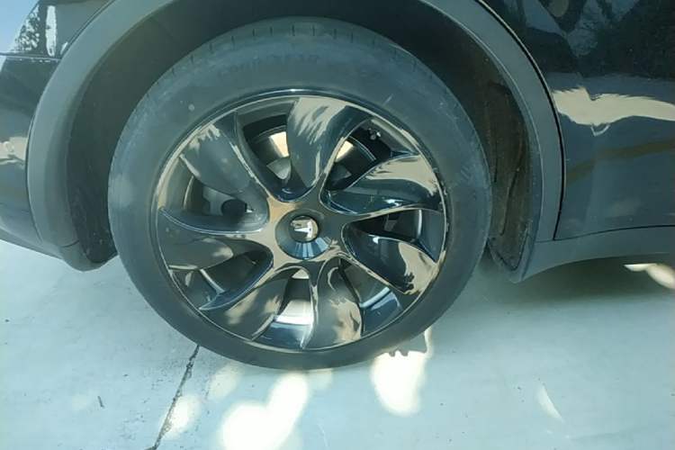 Used Tesla Model Y 2022 Revised Version Rear-Wheel Drive Right Rear Wheel Hub