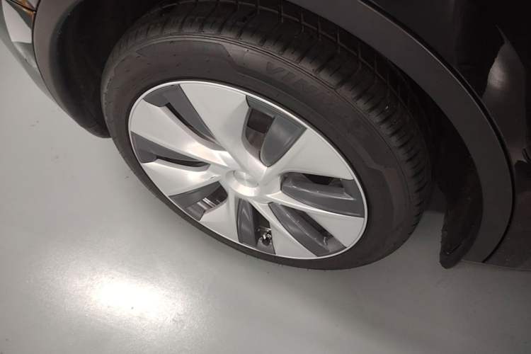 Used Tesla Model Y 2022 Revised Version Rear-Wheel Drive Right Rear Wheel Hub