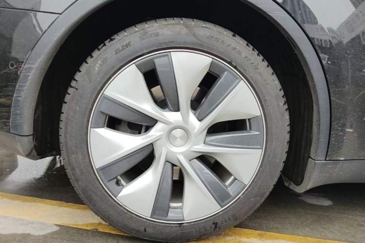 Used Tesla Model Y 2022 Revised Version Rear-Wheel Drive Right Rear Wheel Hub