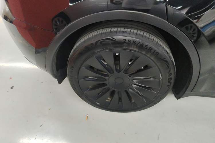 Used Tesla Model Y 2022 Revised Version Rear-Wheel Drive Right Rear Wheel Hub