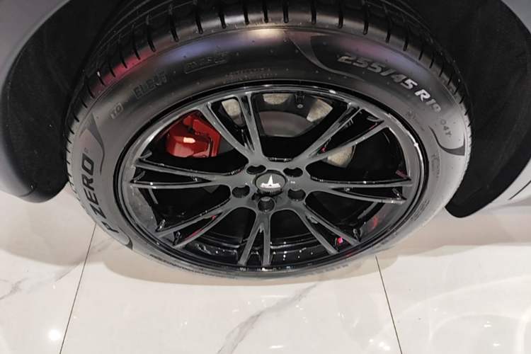 Used Tesla Model Y 2022 Revised Version Rear-Wheel Drive Right Rear Wheel Hub
