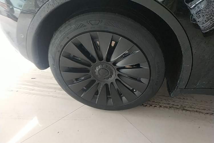 Used Tesla Model Y 2022 Revised Version Rear-Wheel Drive Right Rear Wheel Hub
