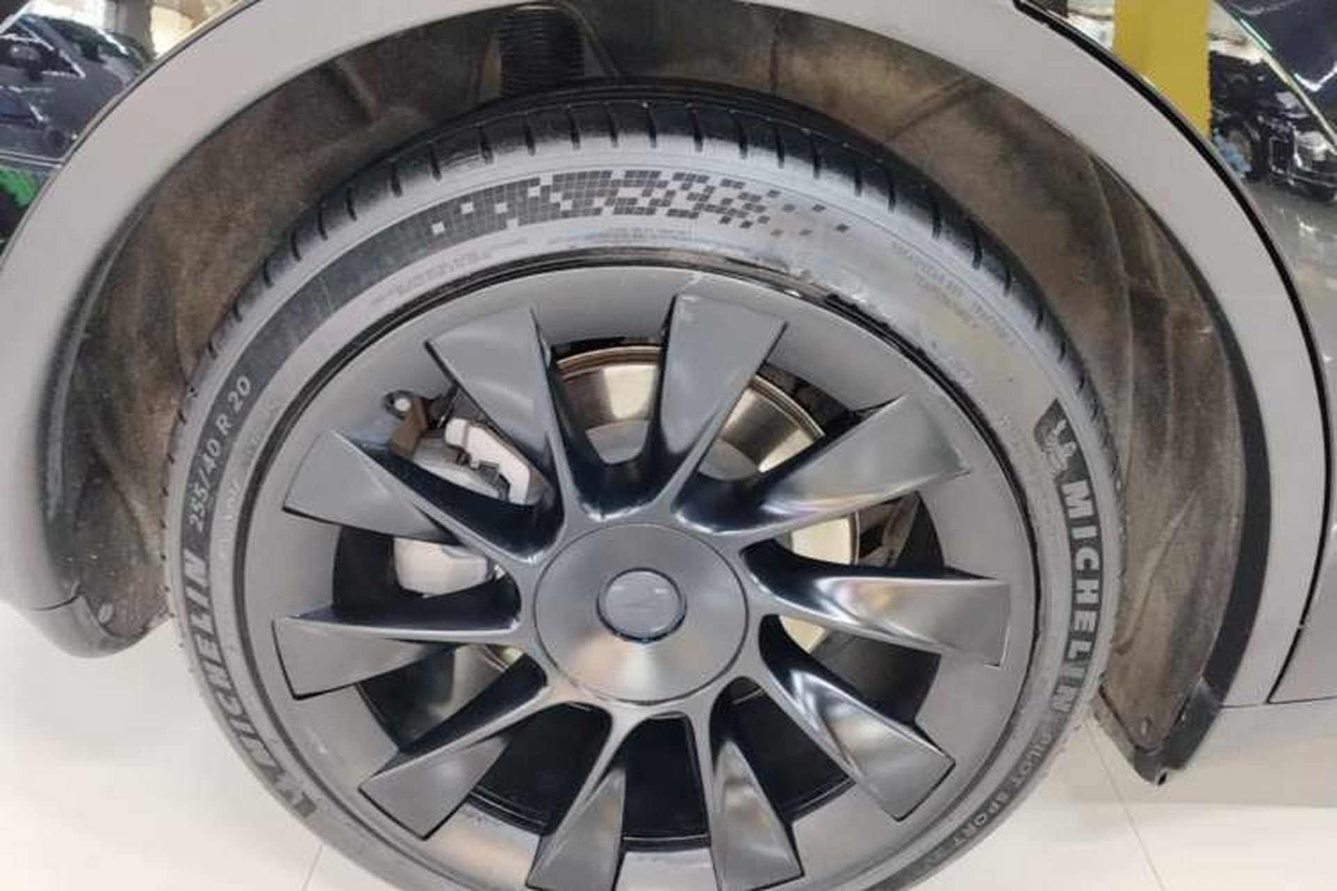 Used Tesla Model Y 2022 Rear-Wheel-Drive Version Right Rear Wheel Hub